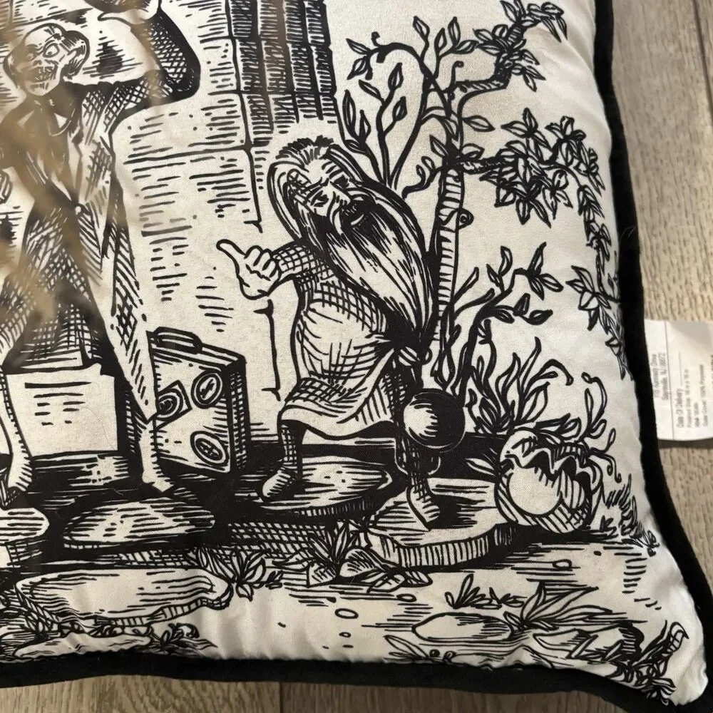 Disney Haunted Mansion Pillow Hitchhiking Ghosts Three Thumbs Up Halloween‎